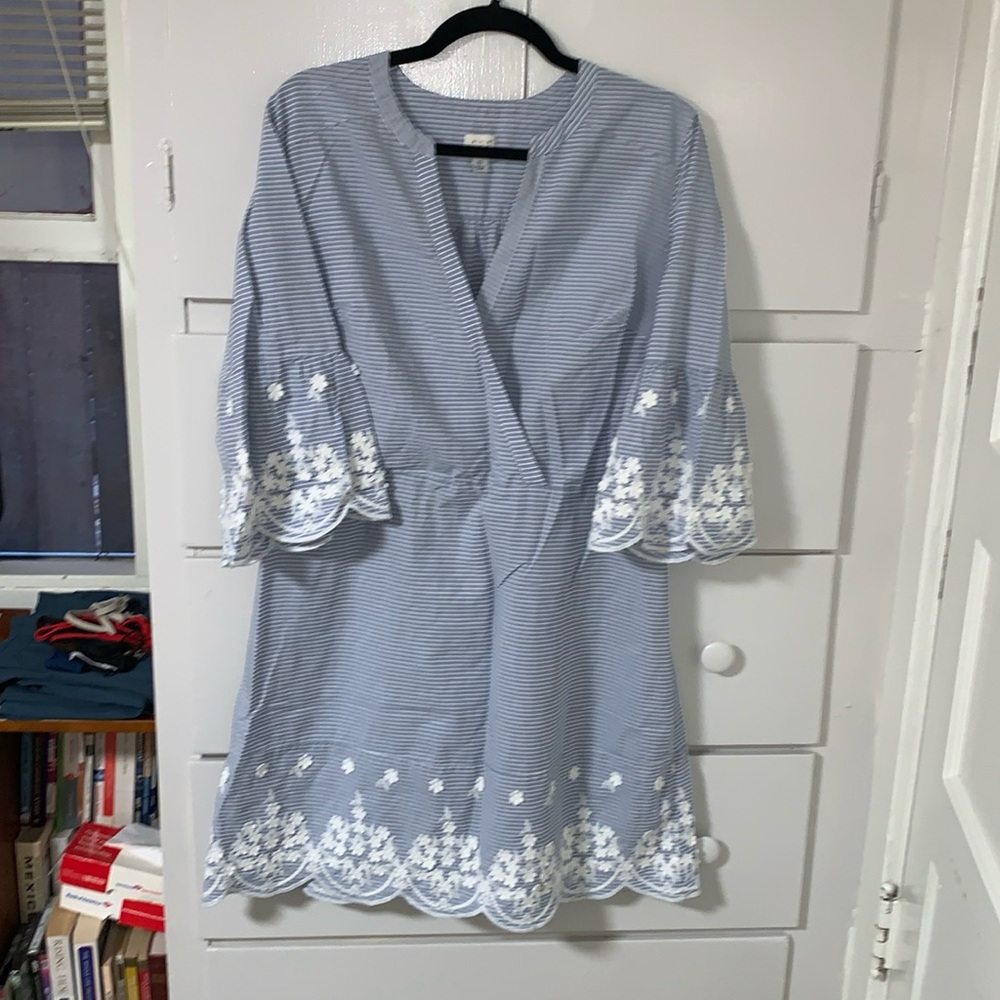 A new day dress striped with floral detail - women’s size XL
